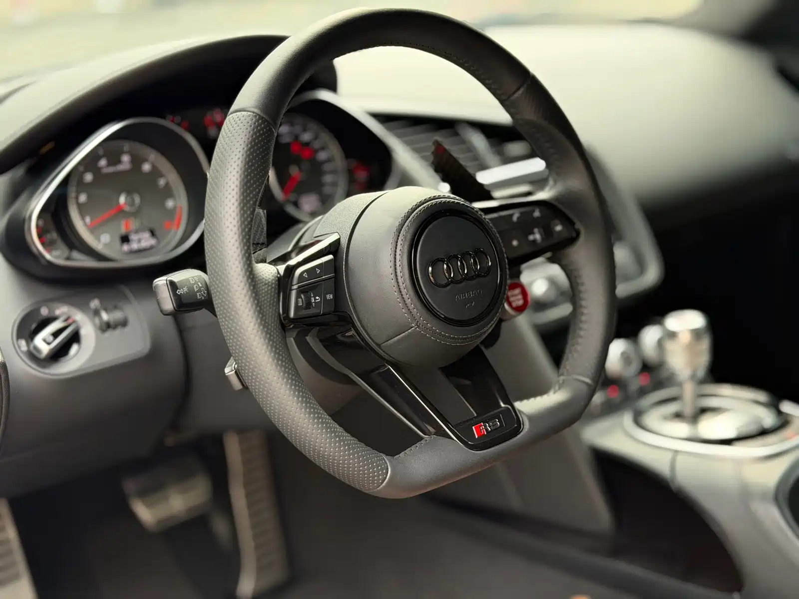 Photo 13 - Audi R8