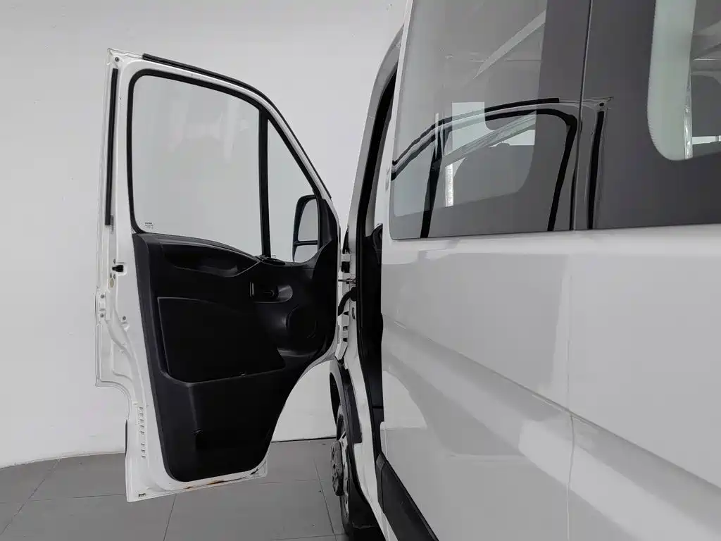 Iveco Daily 2021 2021 2.0T Manual Chaorui Long Wheelbase Short Overhang High Roof Sliding Door F1A