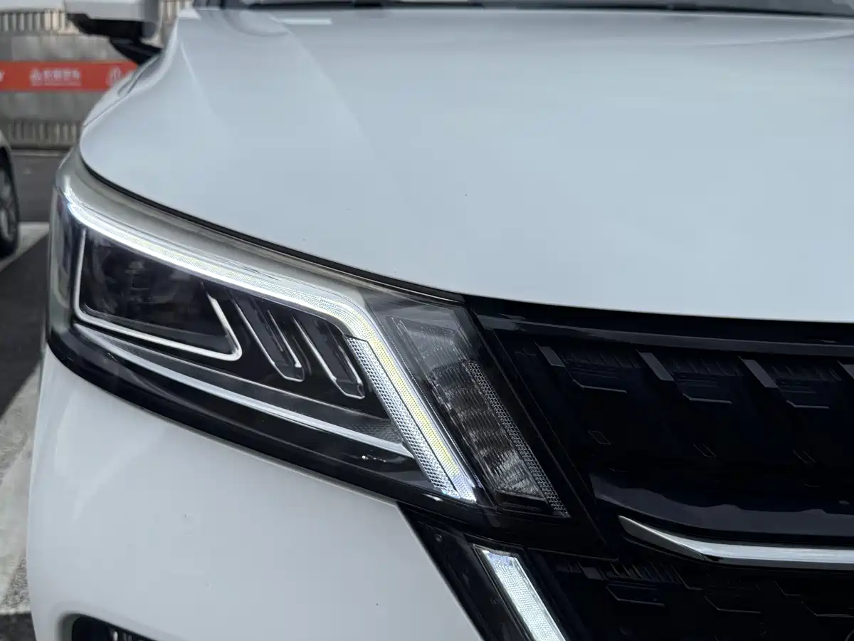 Wuling Motors Wuling Xingchen 2021 2021 1.5T CVT Starlight Edition