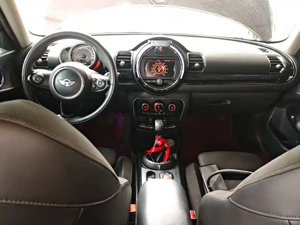 Photo 10 - MINI CLUBMAN