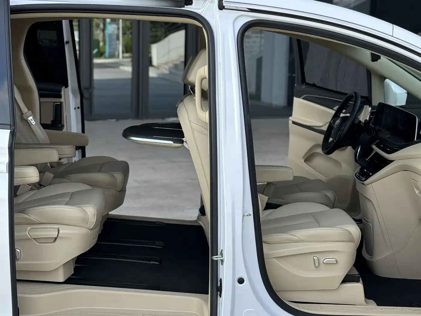 Buick GL8 2023 ES Landmaster Exclusive фото 14