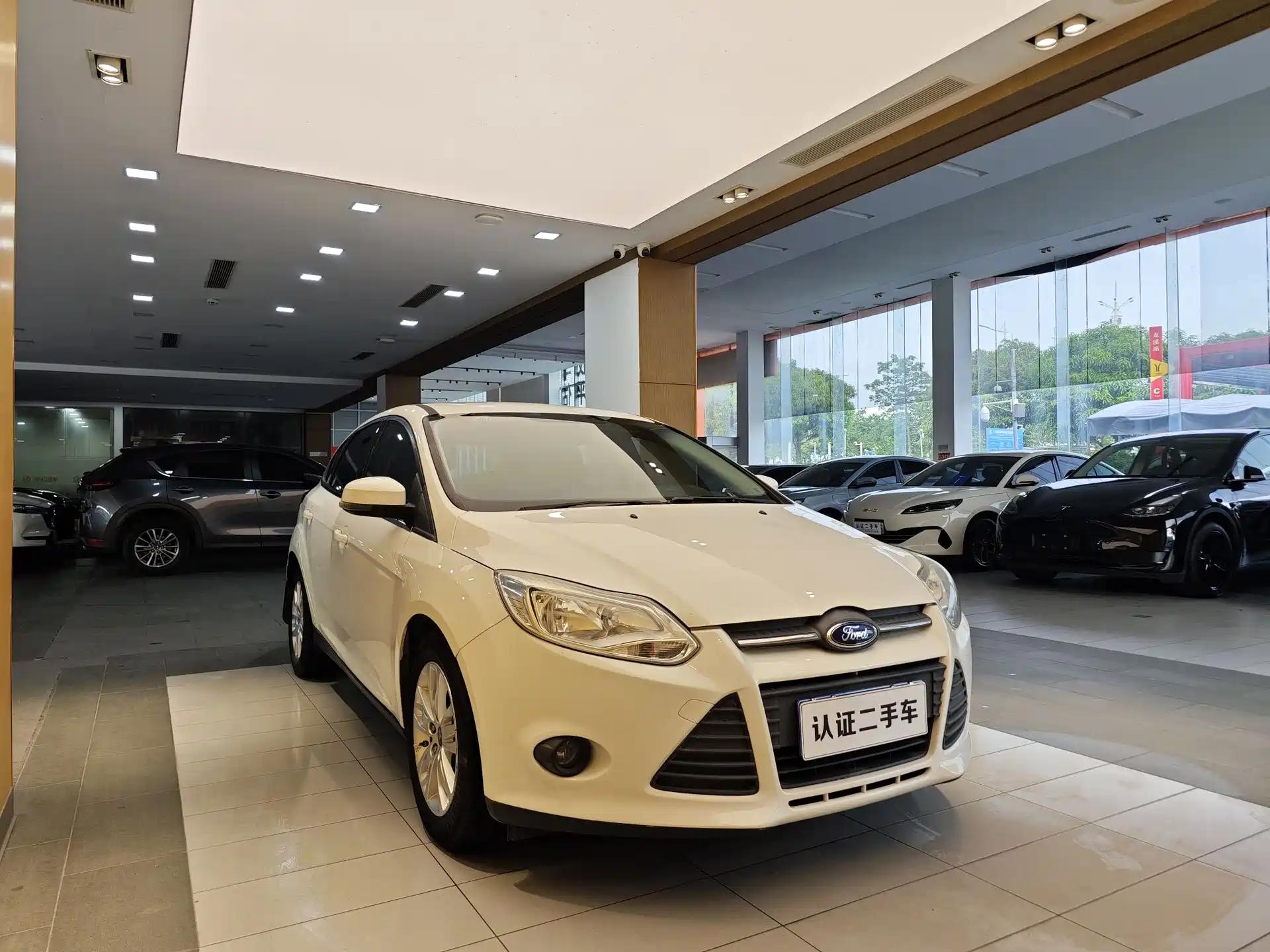 Фото 4 - Ford Focus