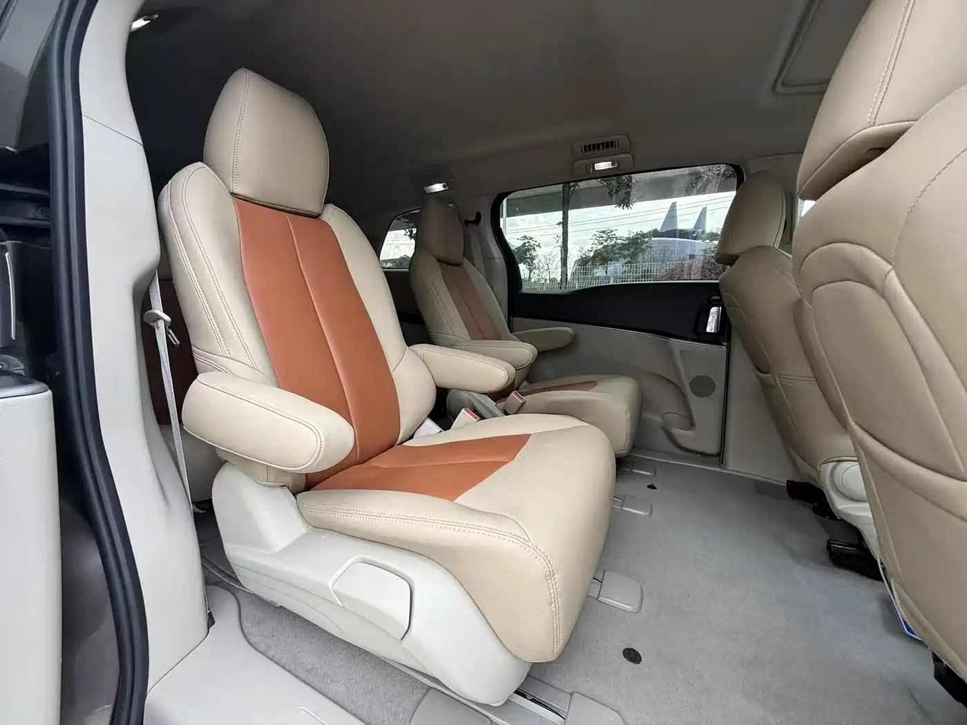 Buick GL8 2014 2.4L CT Luxury Business Comfort фото 17