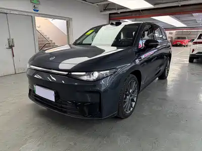 Leapmotor C10