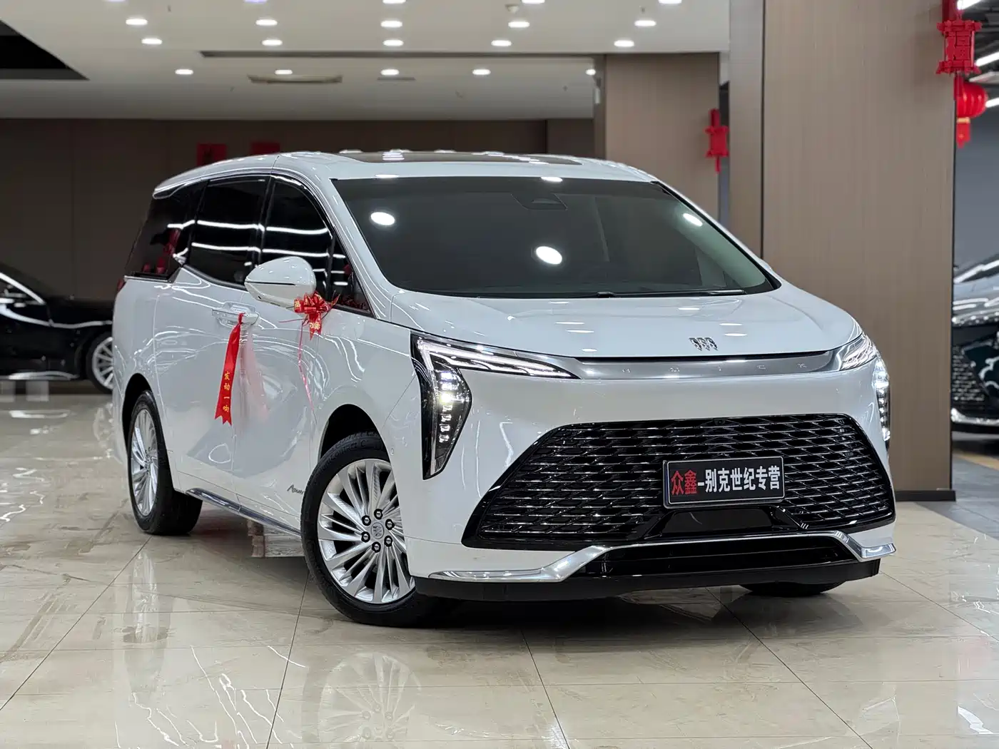 Buick Century 2023 2.0T 7-Seater World Edition фото 2