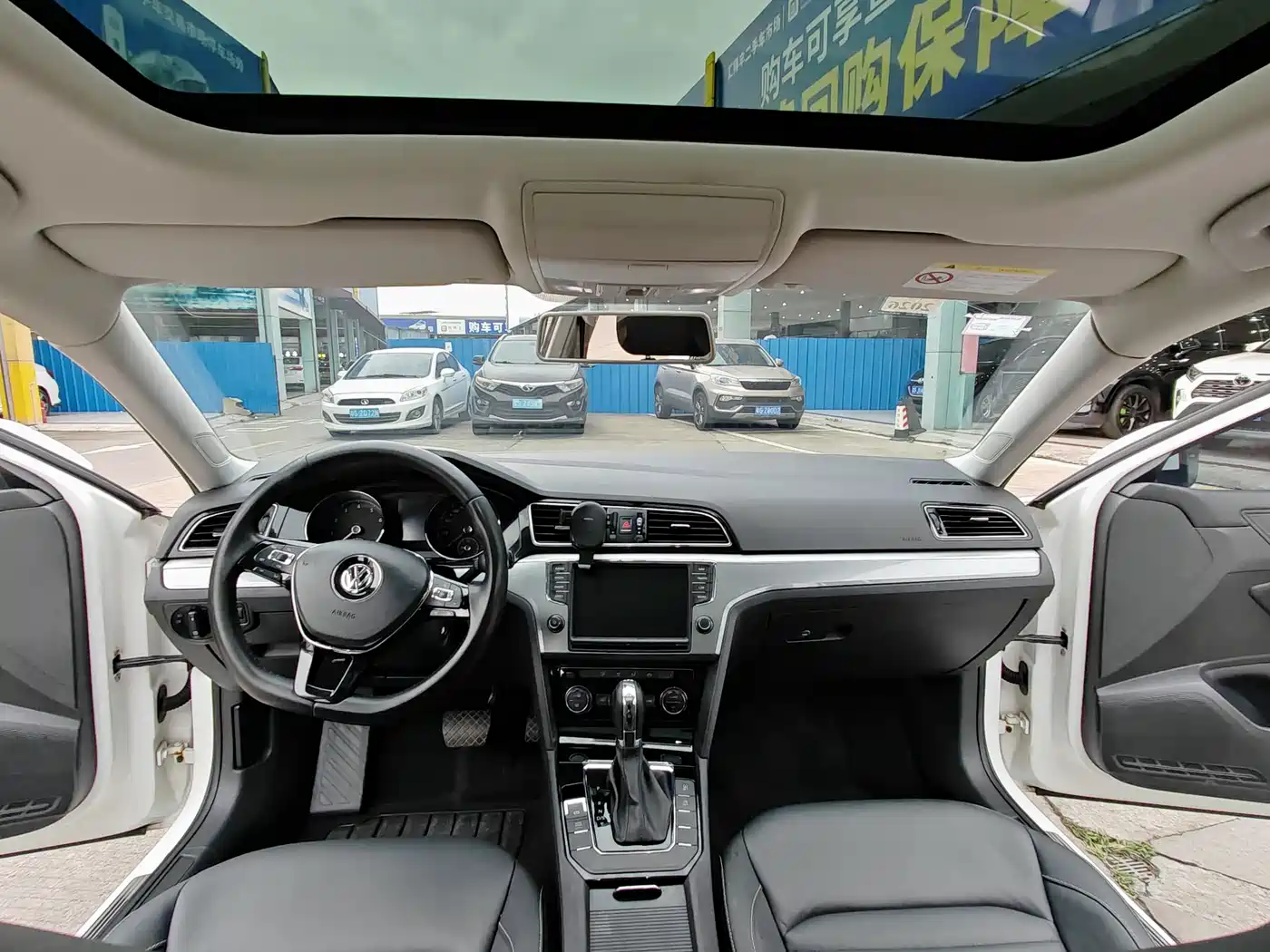 Volkswagen Lamando 2018 280TSI DSG Comfort Edition фото 12