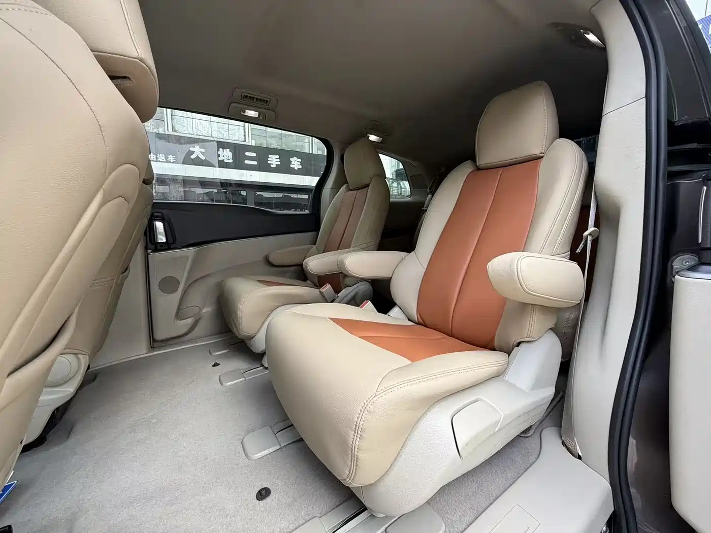 Buick GL8 2014 2.4L CT Luxury Business Comfort фото 23