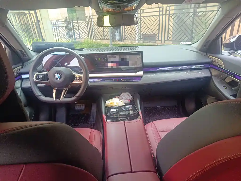 BMW 5 Series 2025 530Li Premium M Sport Package фото 13