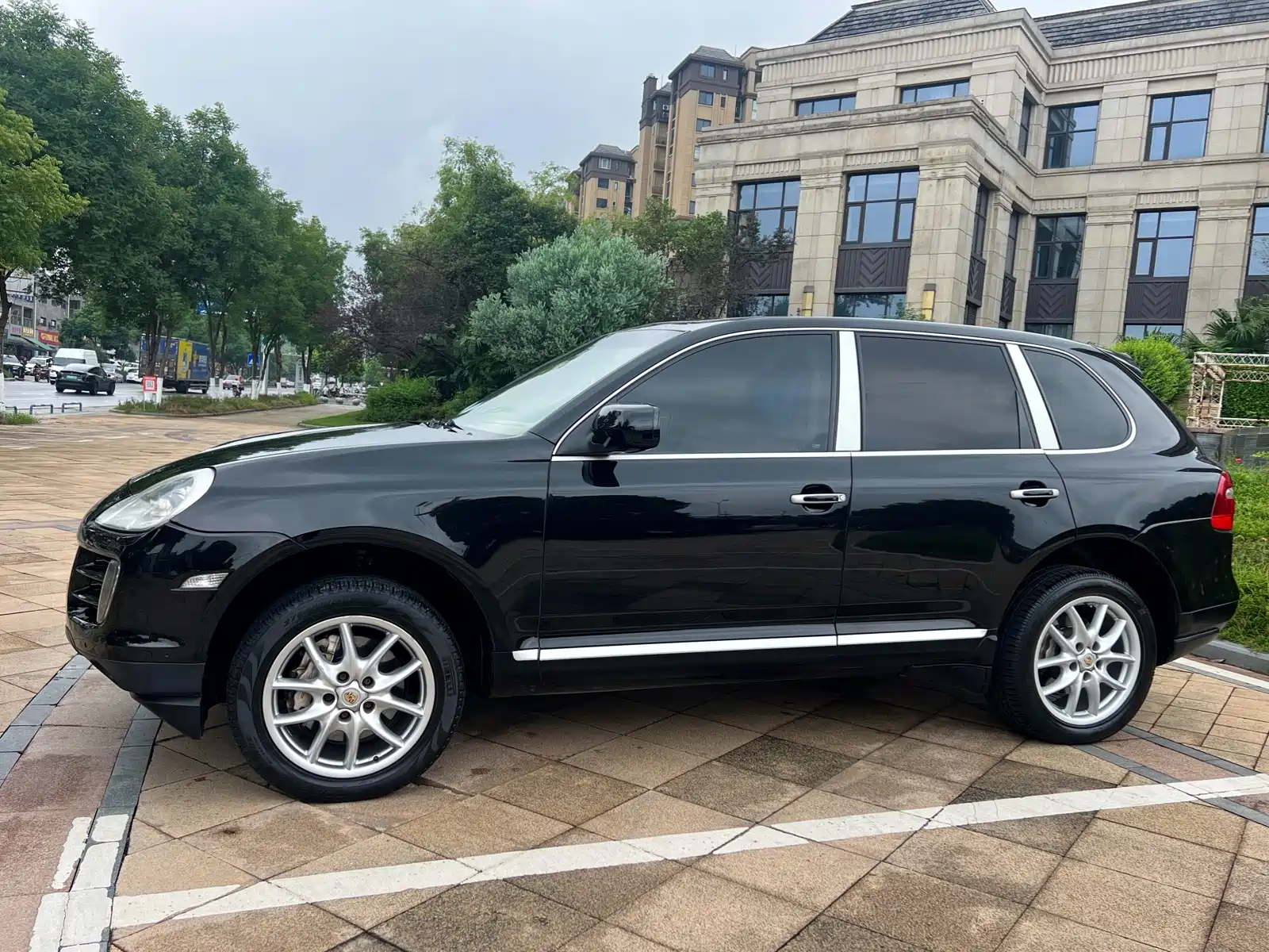 Photo 6 - Porsche Cayenne