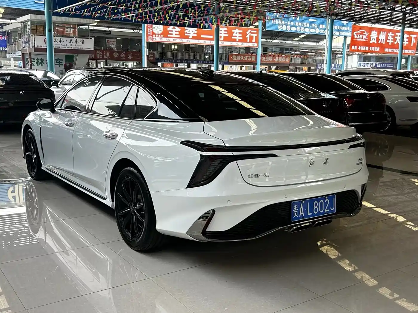 Hongqi H6 2023 2023 2.0T Premium Edition