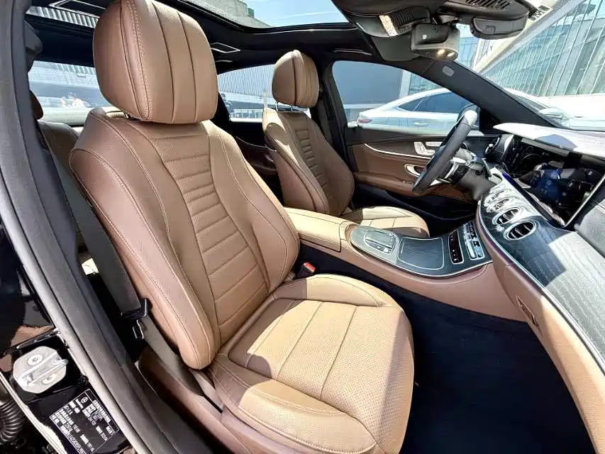 Mercedes-Benz E-Class 2023 E 300 L Sport Fashion фото 10