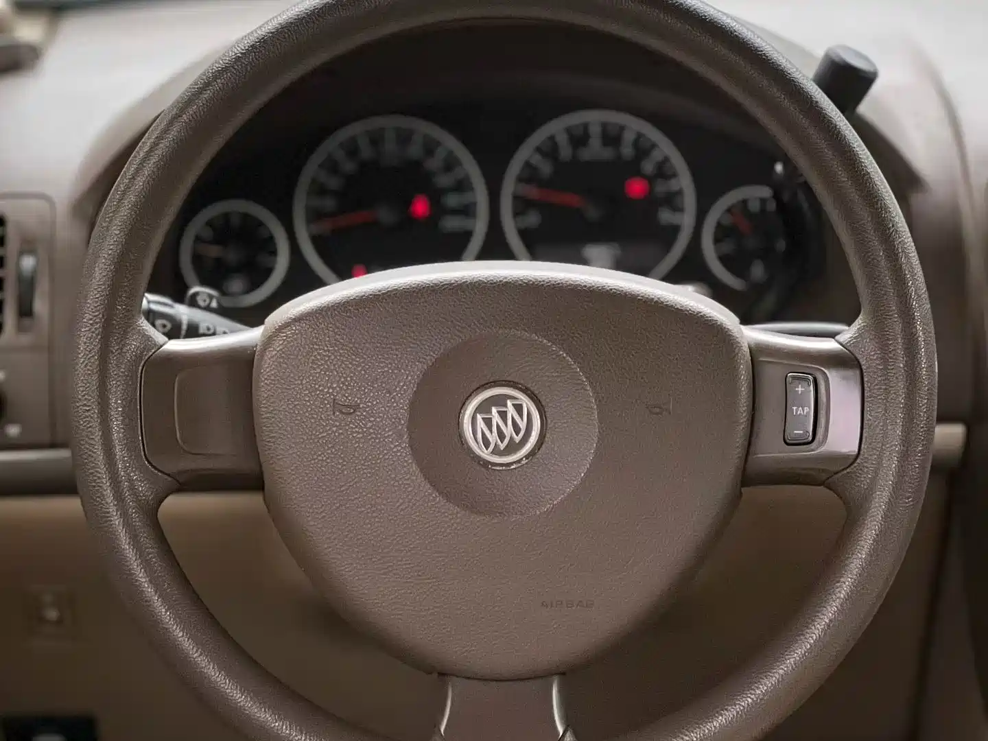 Фото 2 - Buick GL8