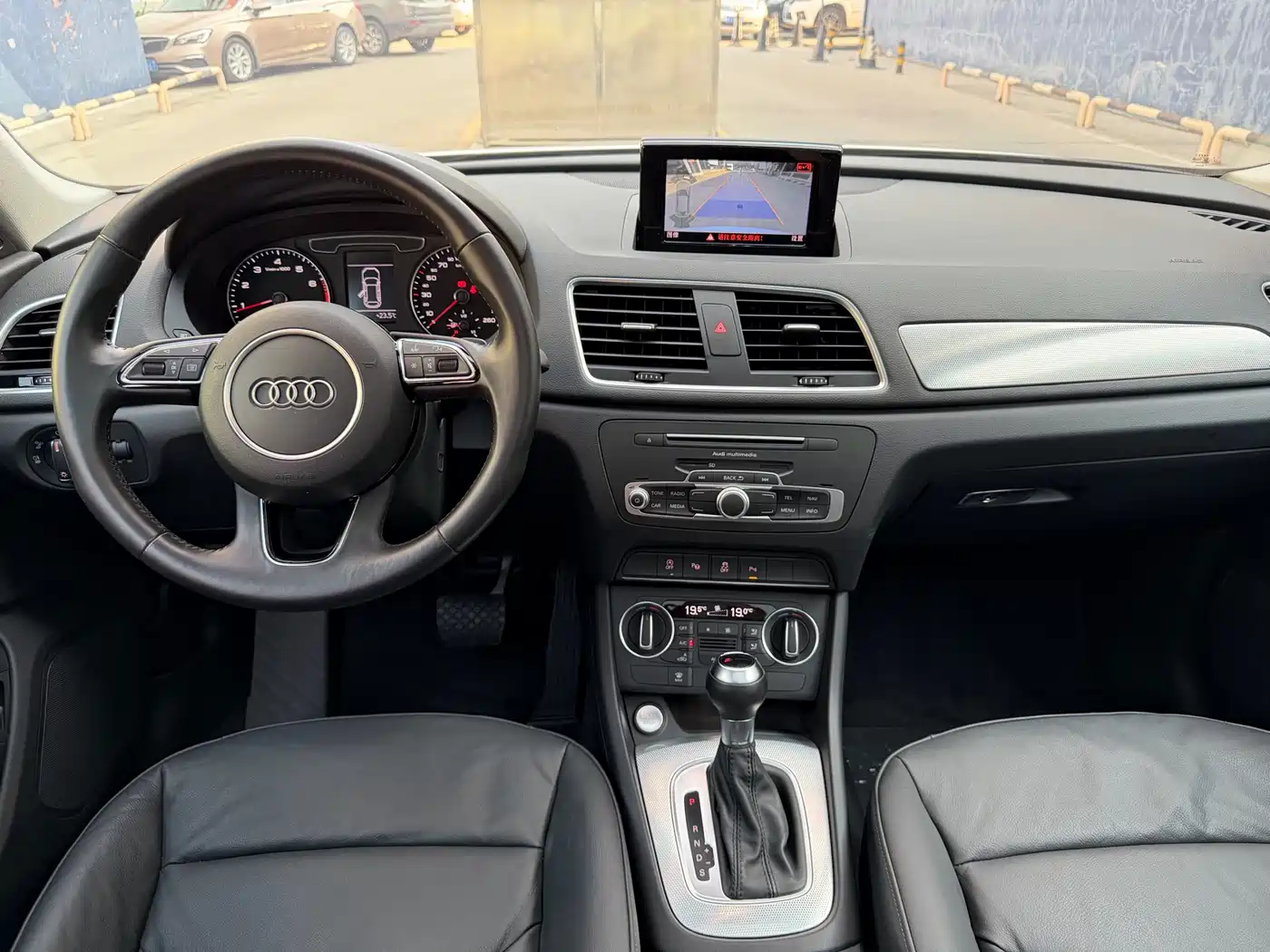 Audi Q3 2017 30 TFSI Style фото 13