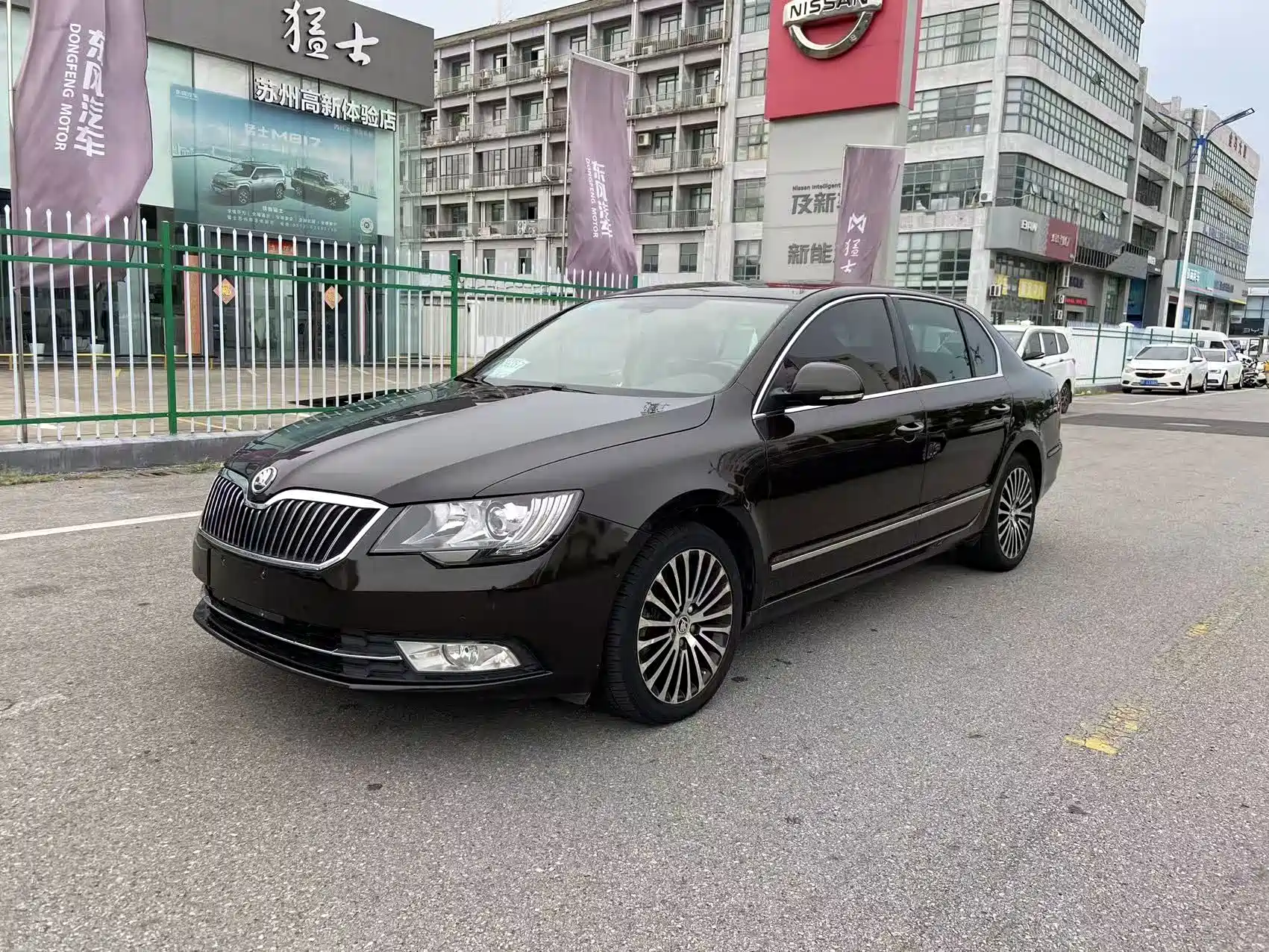 Photo 1 - Škoda Superb