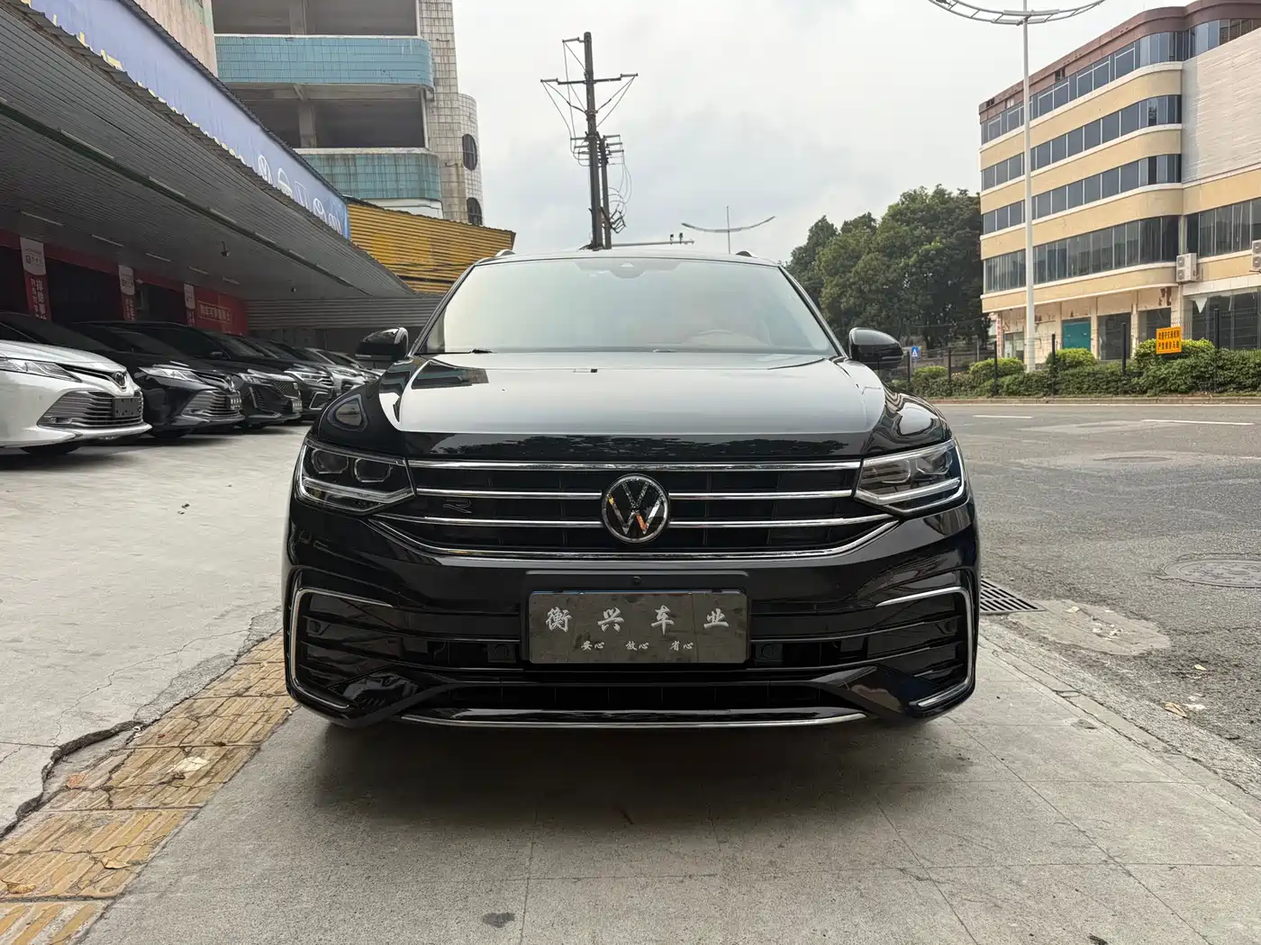 VOLKSWAGEN TIGUAN L