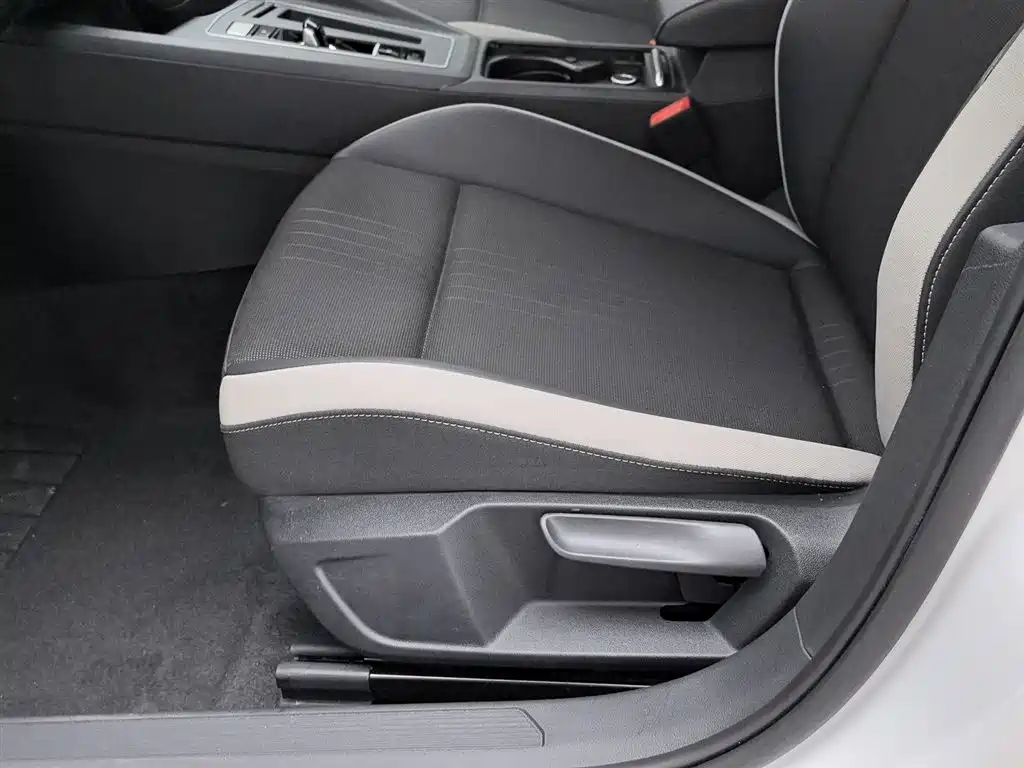Volkswagen Golf 2021 280TSI DSG Pro фото 20
