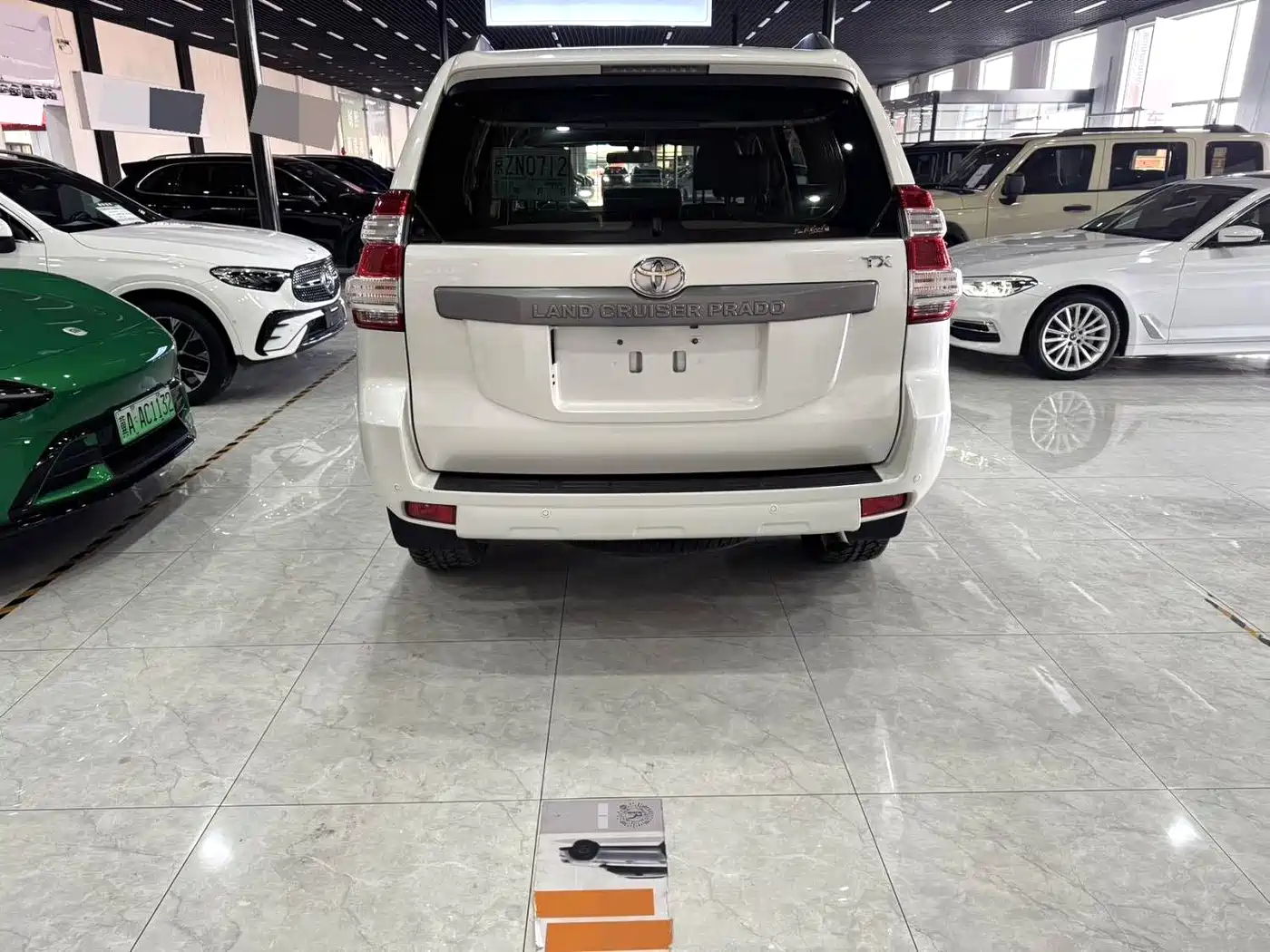 Toyota Prado (Import) 2014 2.7L Automatic Standard Edition фото 6
