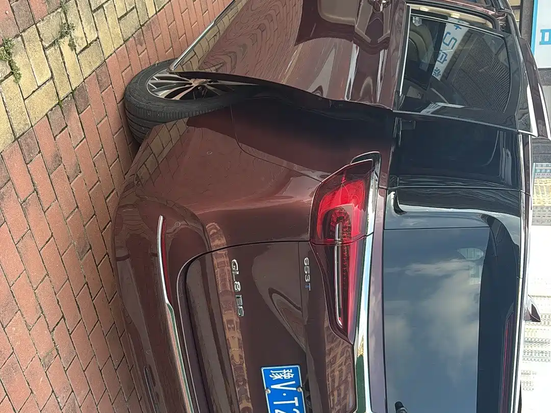Photo 5 - Buick GL8