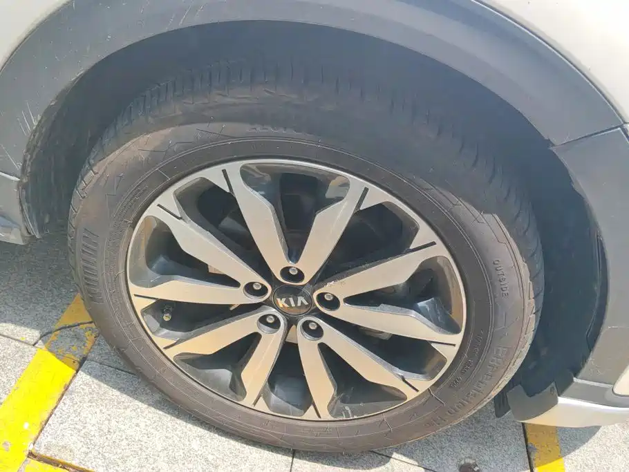 Kia KX5 2016 2016 Model 1.6T Automatic 2WD DLX