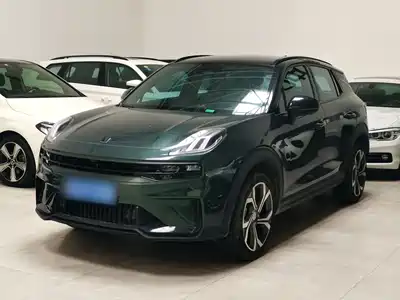 Lynk & Co 06