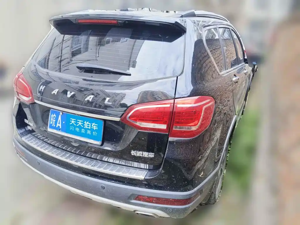 Photo 2 - Haval H6