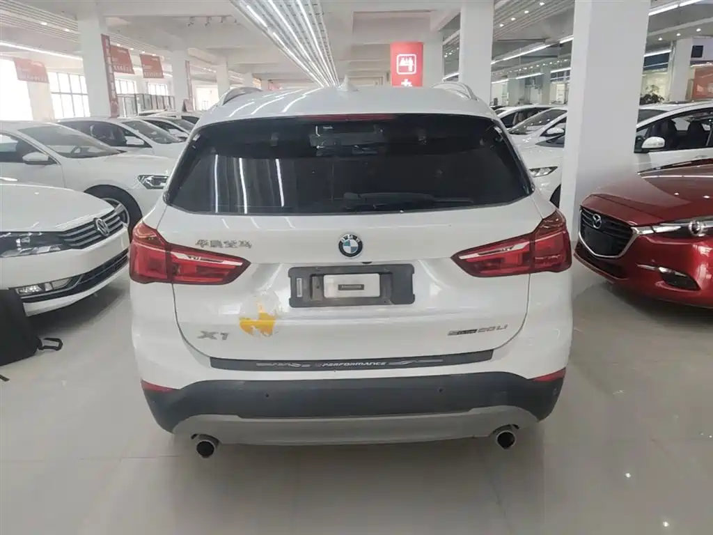 BMW X1 2018 sDrive20Li Leading Model фото 6