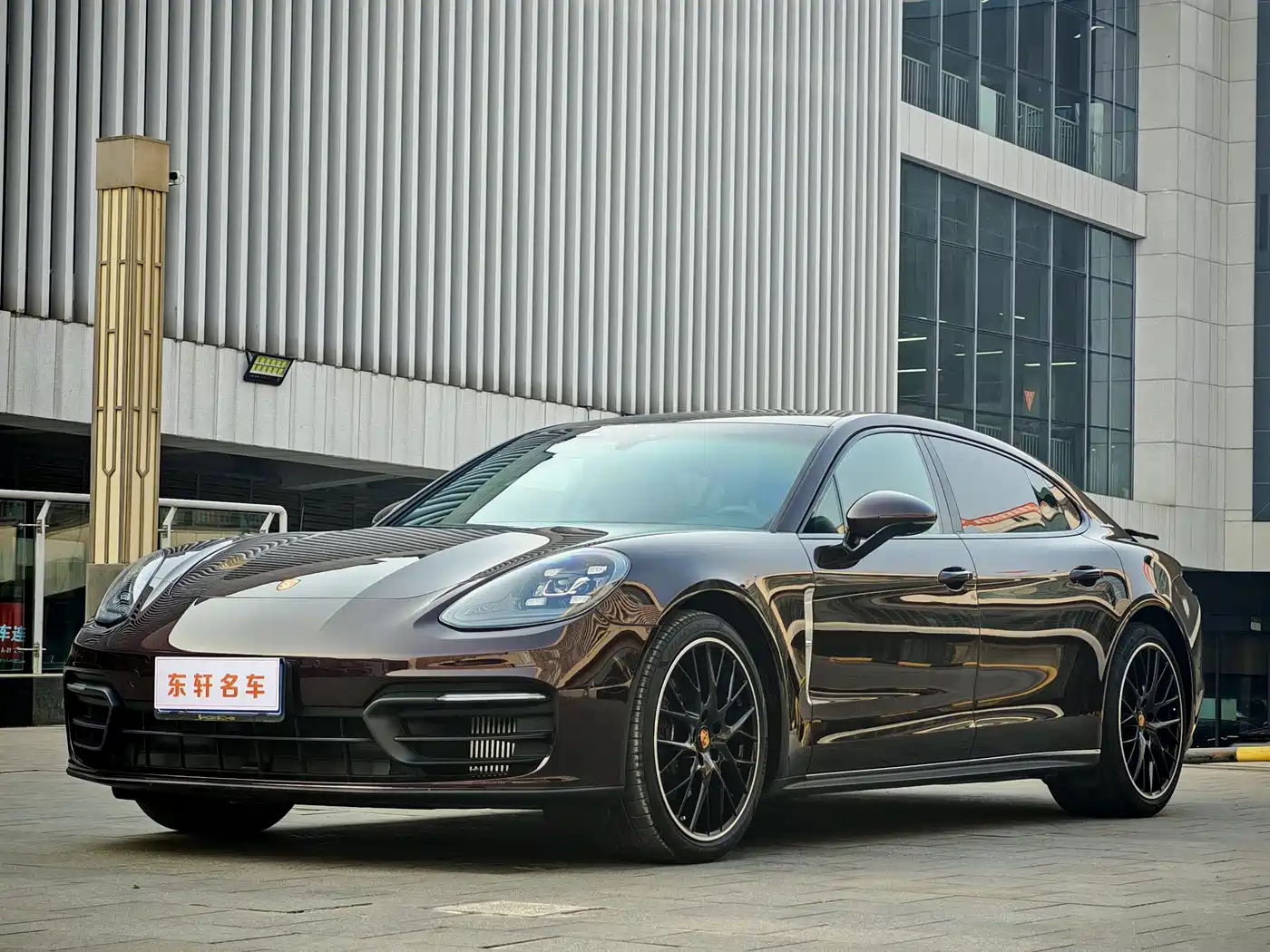 PORSCHE PANAMERA