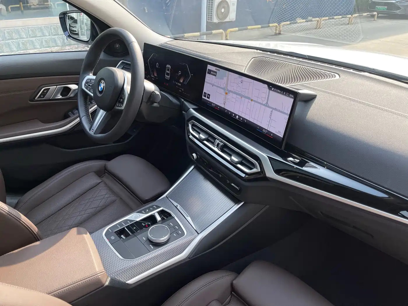 BMW 3 Series 2024 325Li M Sport Shadowline Package фото 14