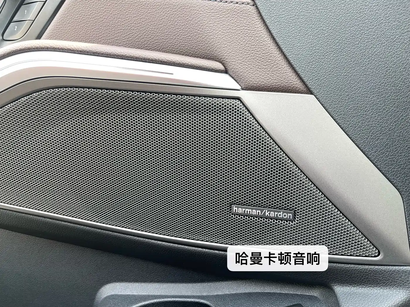 BMW 3 Series 2024 325Li M Sport Shadowline Package фото 24