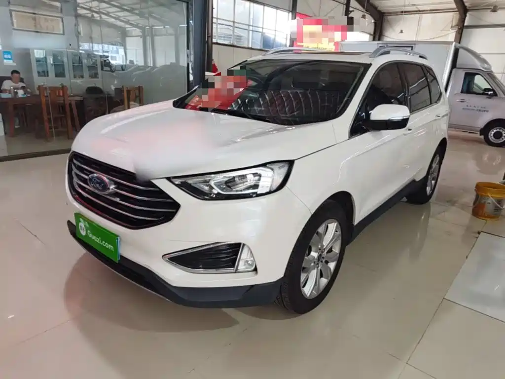 Фото 2 - Ford Edge