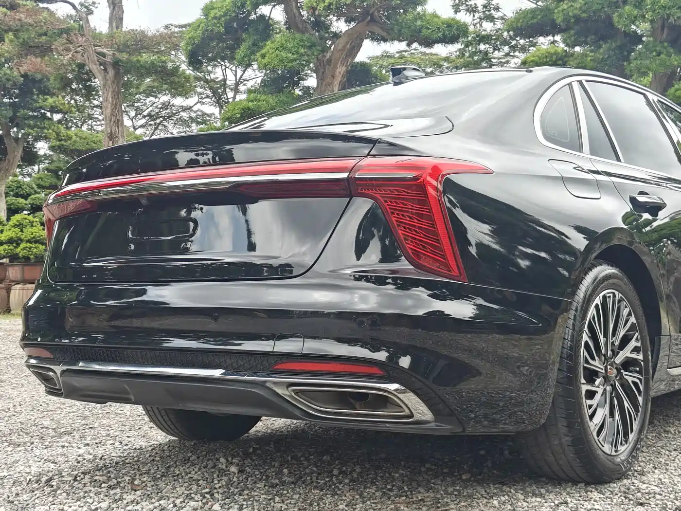 Hongqi H5 2025 2.0T Automatic Flag Celebration 500,000 Units Anniversary Edition фото 23