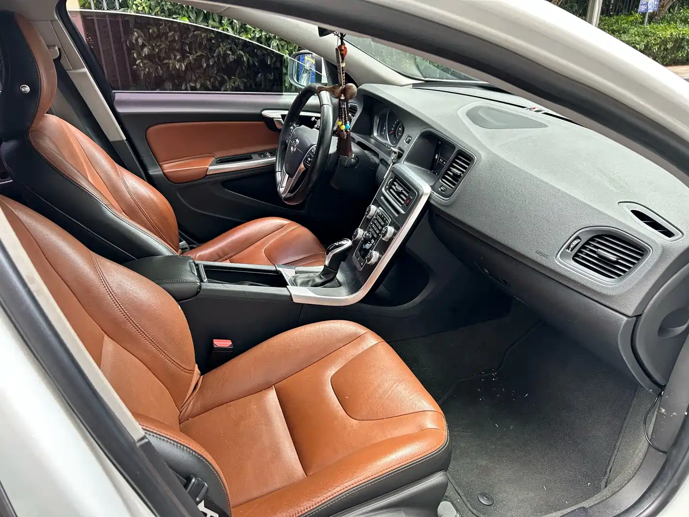 Фото 8 - Volvo S60