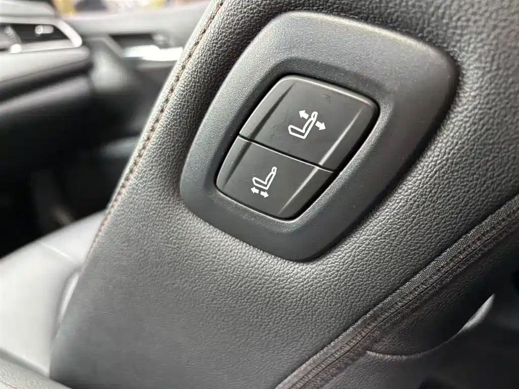 Toyota Camry 2021 2.0G Luxury Edition фото 7