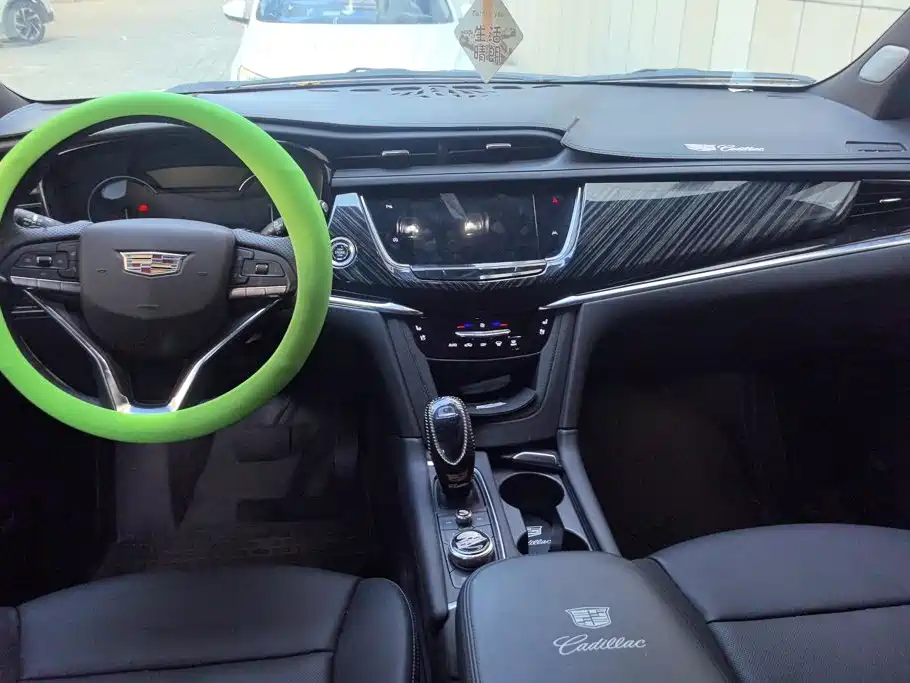 Cadillac XT6 2024 2022 2.0T 6-Seater 4WD Luxury Edition