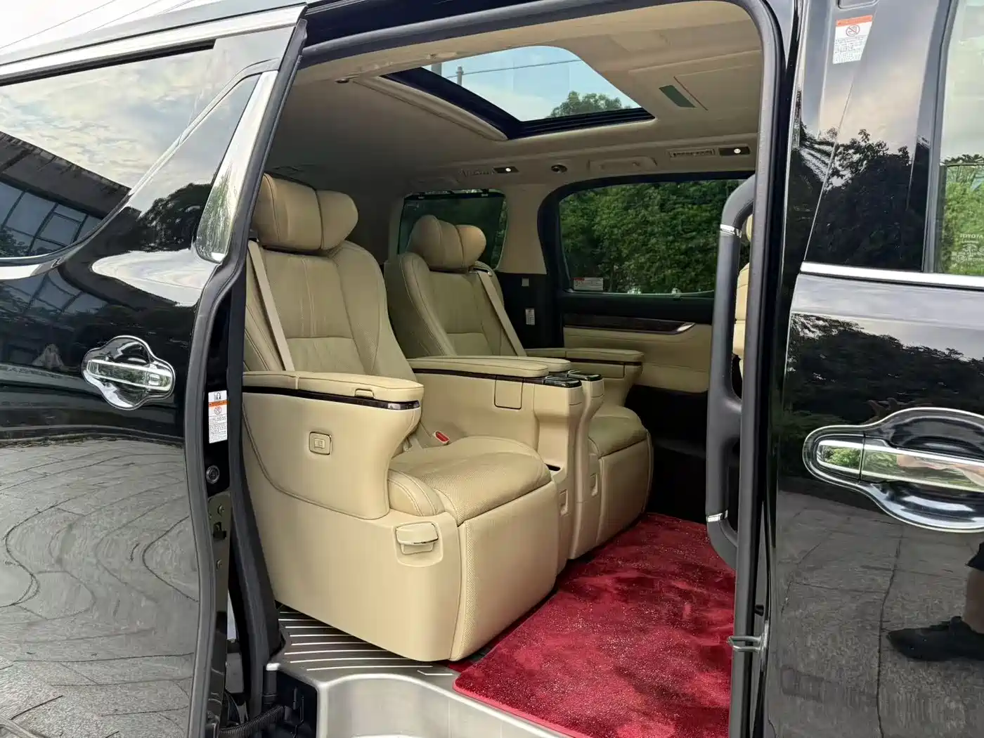 Toyota Alphard 2019 Hybrid 2.5L Premium Edition фото 10