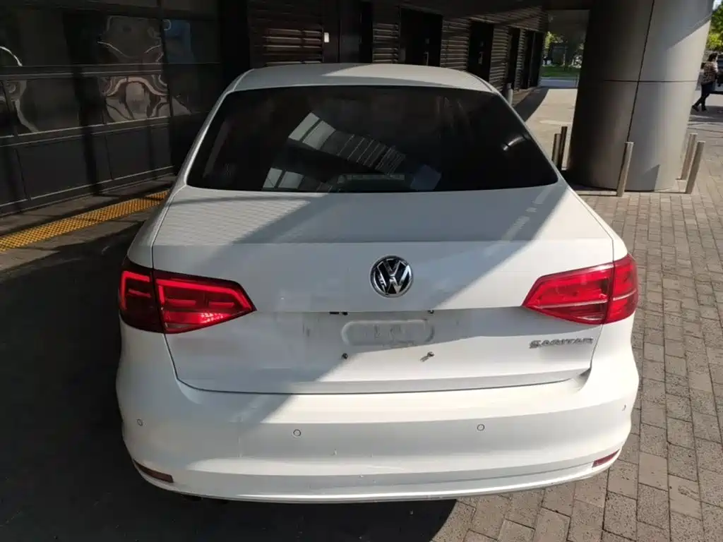 Volkswagen Sagitar 2015 230TSI Automatic Comfort фото 6
