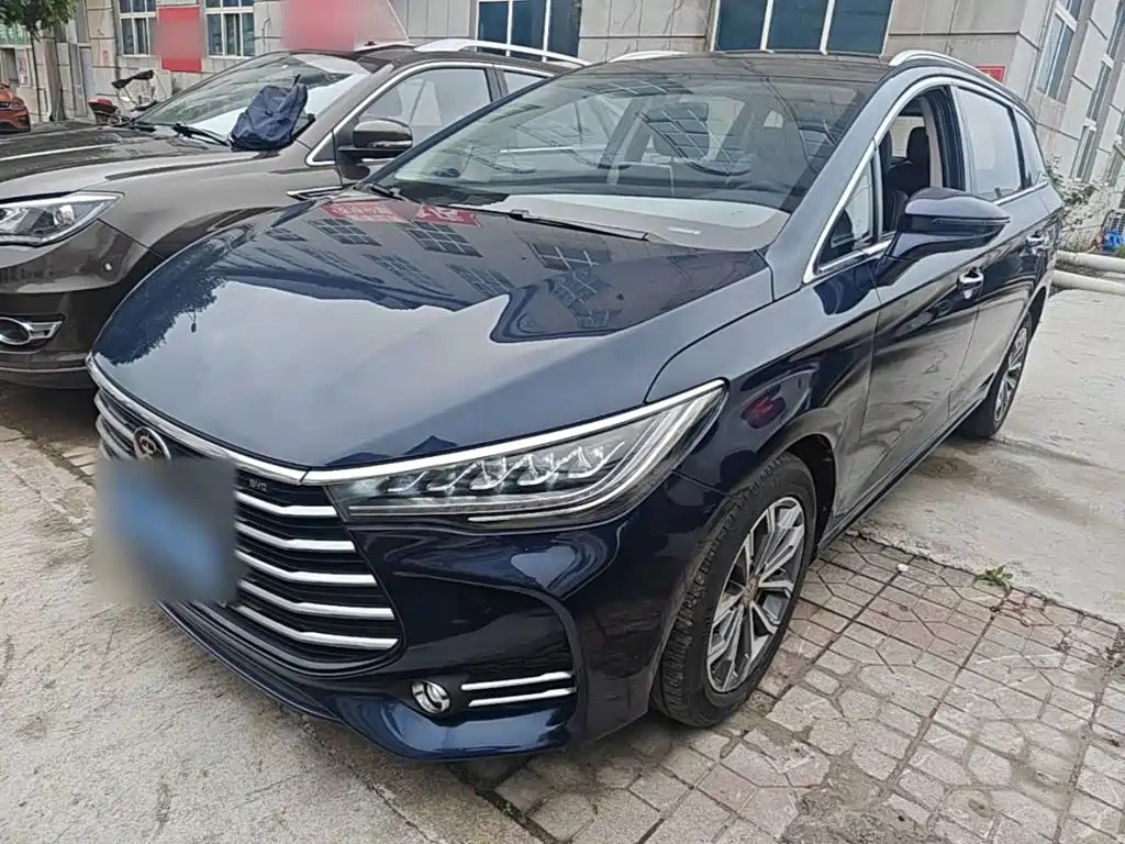 Фото 2 - BYD Song MAX
