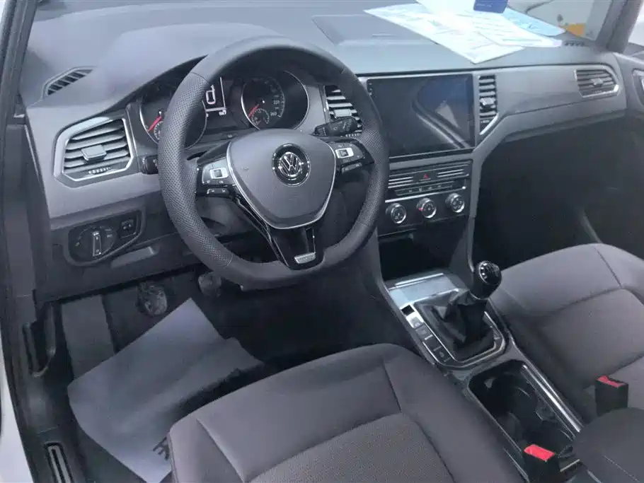 Volkswagen Golf Sportsvan 2016 230TSI Manual Progressive фото 12