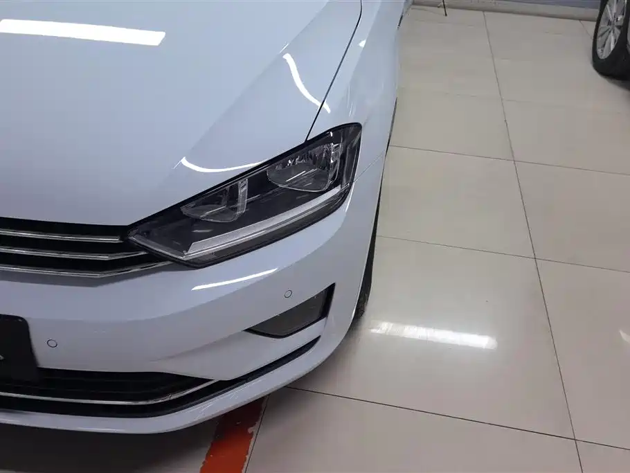 Volkswagen Golf Sportsvan 2016 230TSI Manual Progressive фото 5