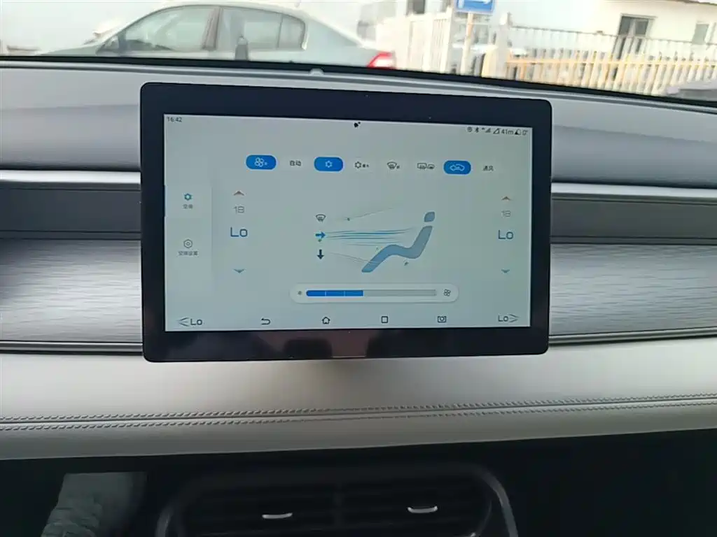 BYD Hai Bao 05 DM-i 2025 DM-i Smart Drive Edition 55KM Luxury фото 13