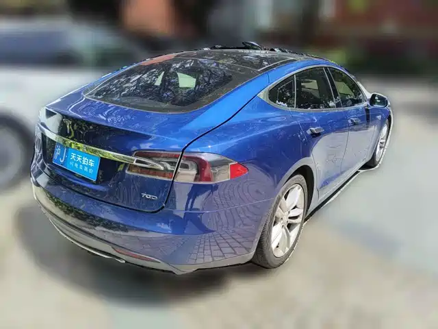 Tesla Model S 2015 Model S 70D — фото 2