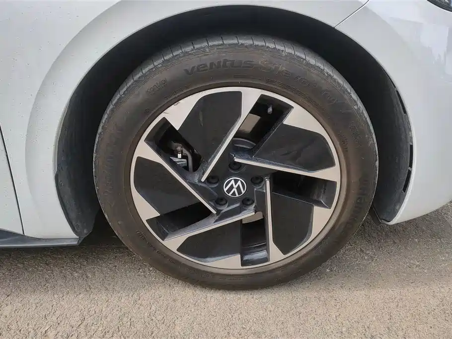 Volkswagen ID.3 2024 Pure Smart Edition фото 6