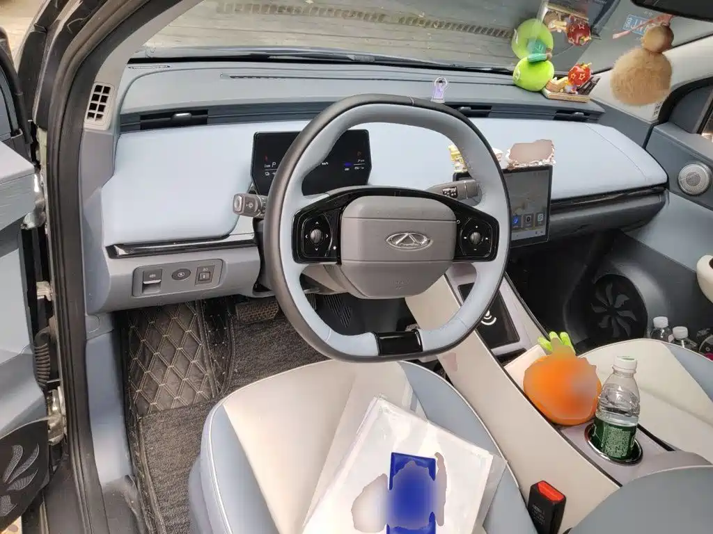 QQ New Energy Little Ant 2025 2024 Facelift Youth Edition 321km Favorite 29.23kWh