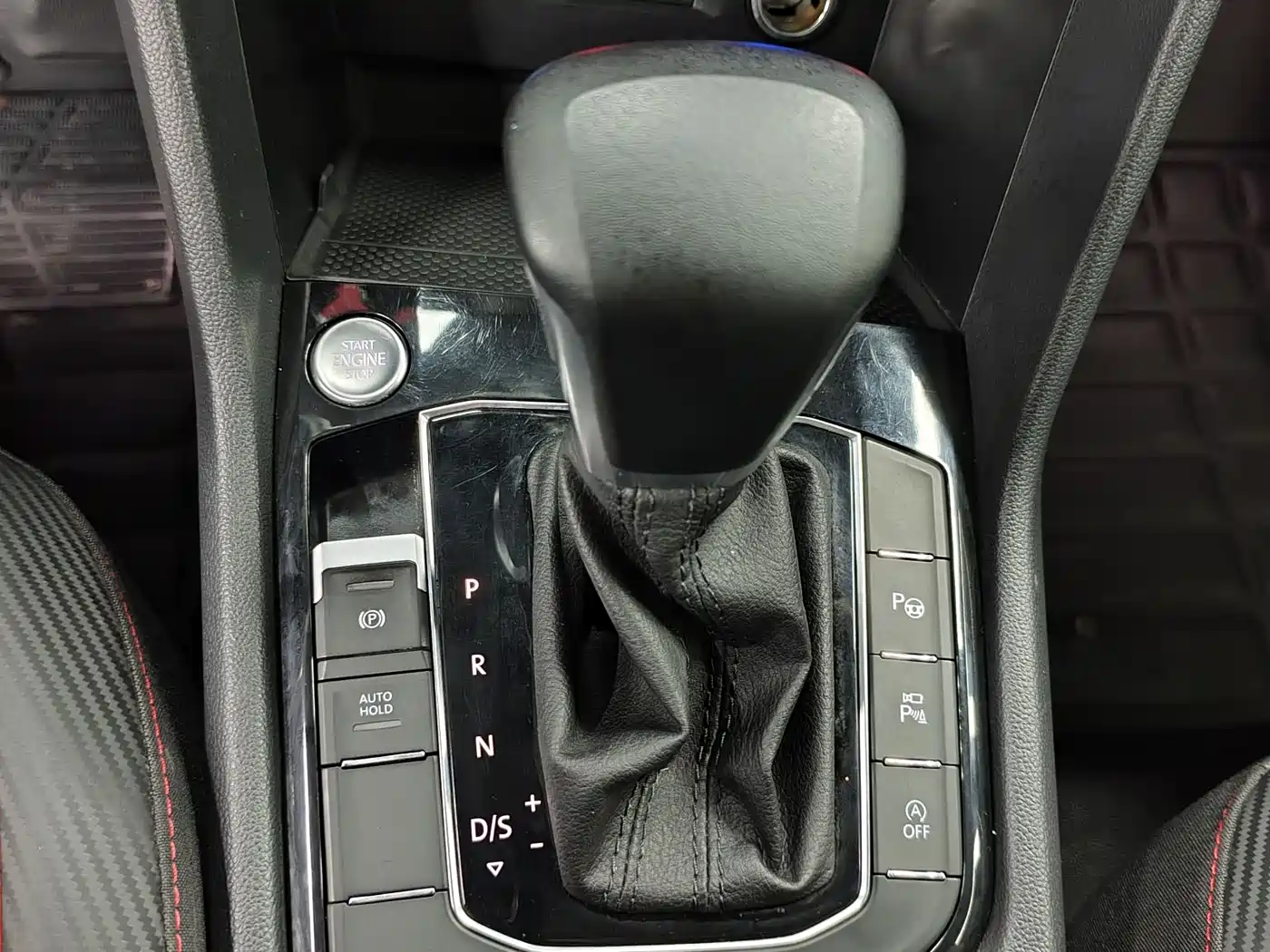 Volkswagen Tiguan L 2022 330TSI Automatic 2WD R-Line Flagship Edition фото 14