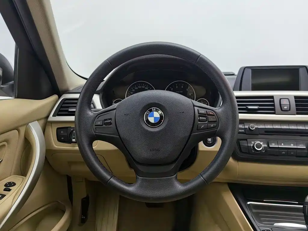 Фото 11 - BMW 3 Series