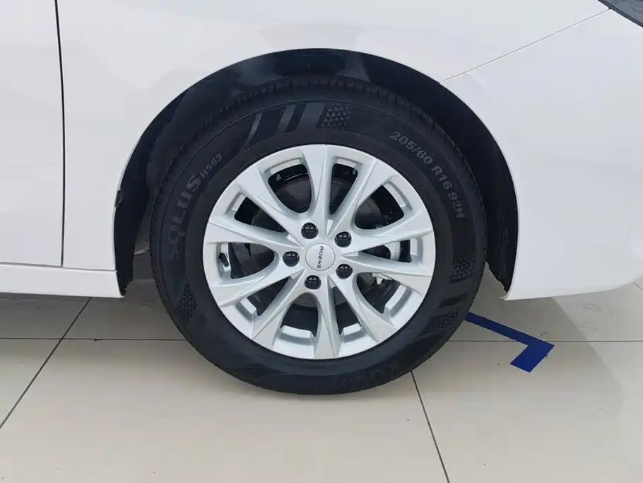 Roewe i5 2025 2026 1.5L Manual Comfort