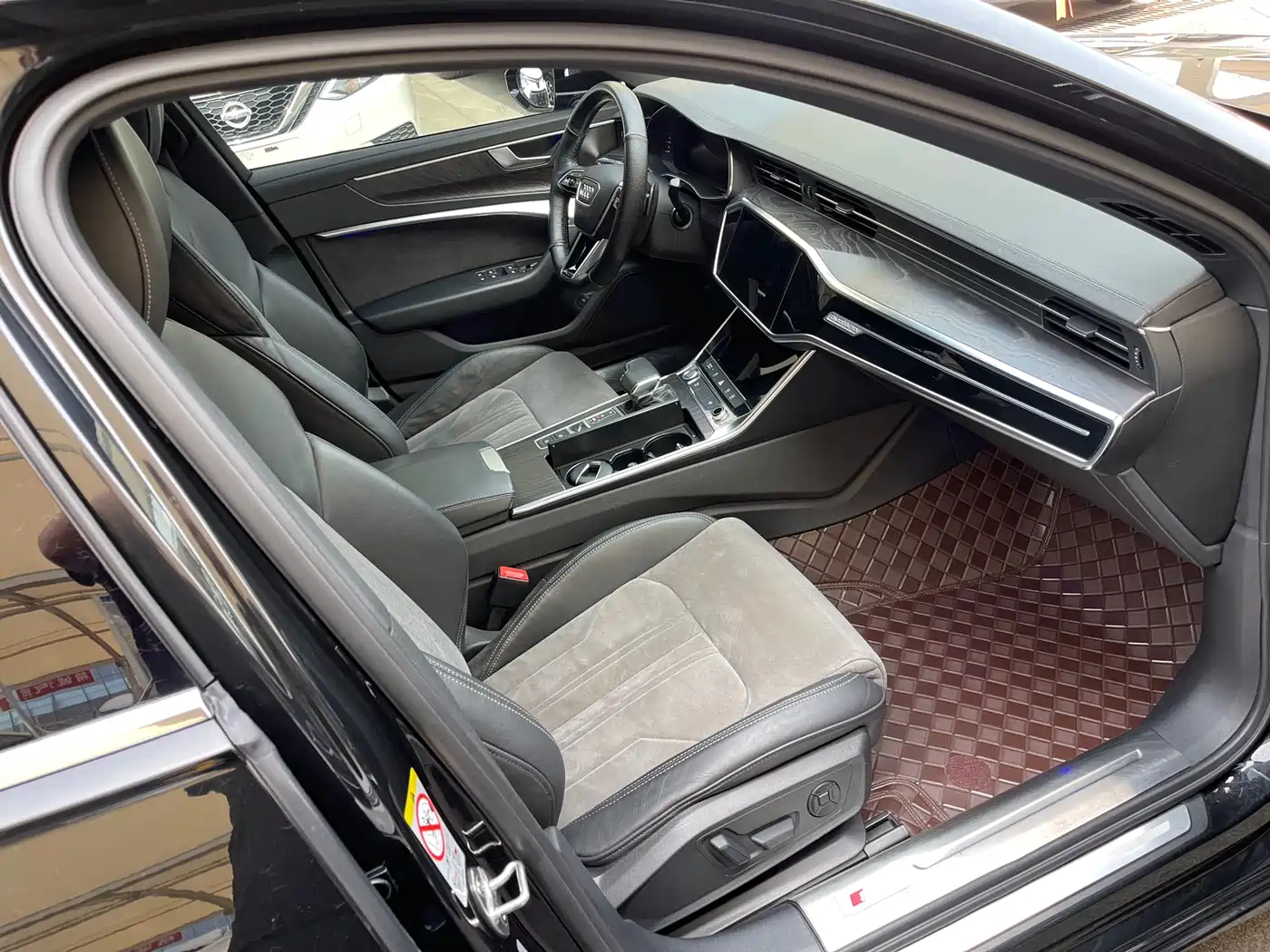 Audi A6L 2019 40 TFSI Luxury Dynamic фото 11