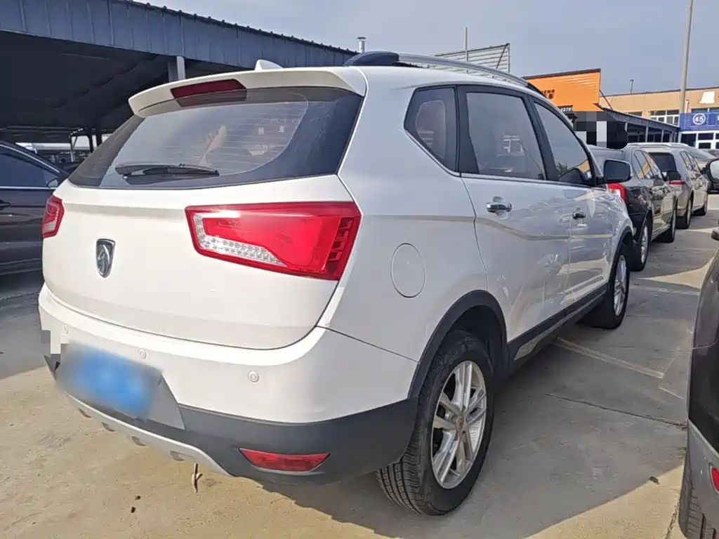 Baojun 560 2017 2016 1.8L Manual Elite