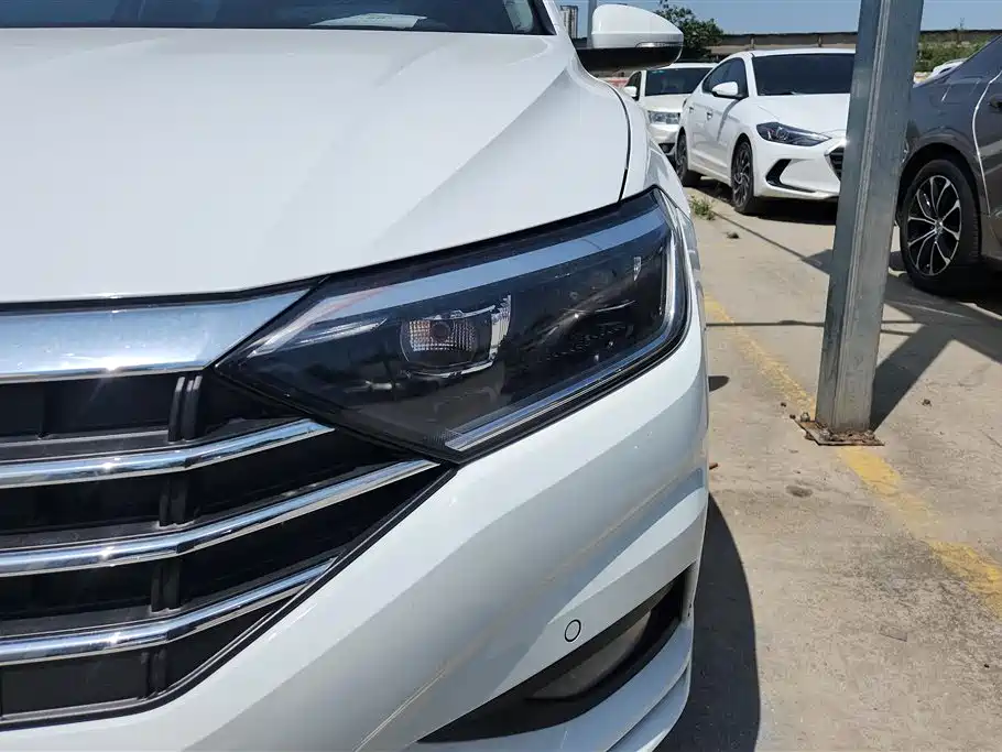 Volkswagen Sagitar 2021 280TSI DSG Luxury Smart Connect фото 5