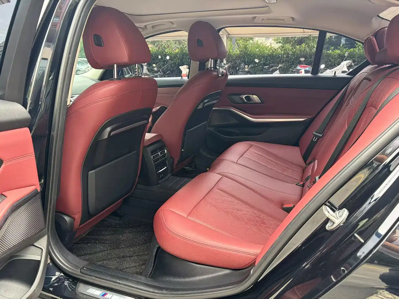 BMW 3 Series 2022 320Li M Sport Package фото 6